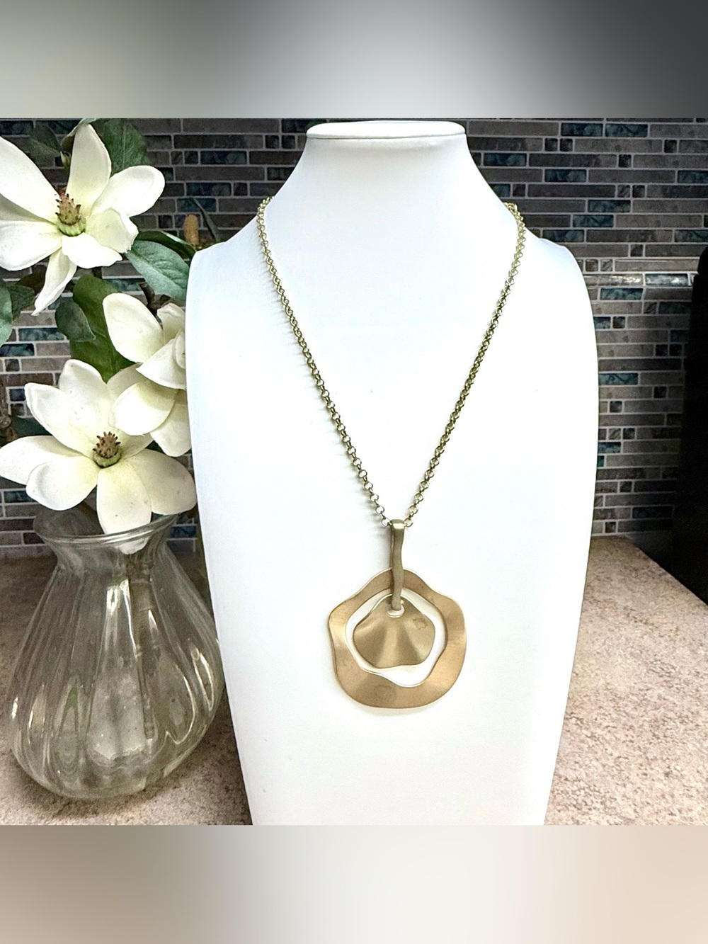 Chico’s matte gold-tone geometric pendant necklace